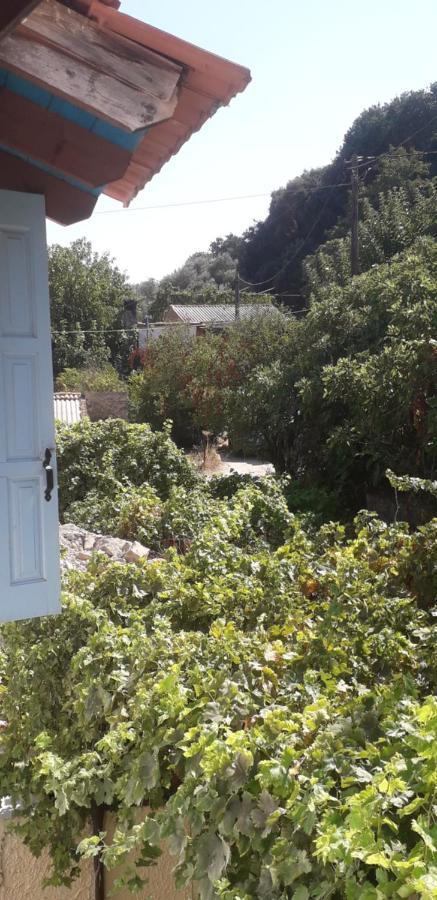 Eftychia'S House In The Beautiful Village Vryses. Vrísai Dış mekan fotoğraf